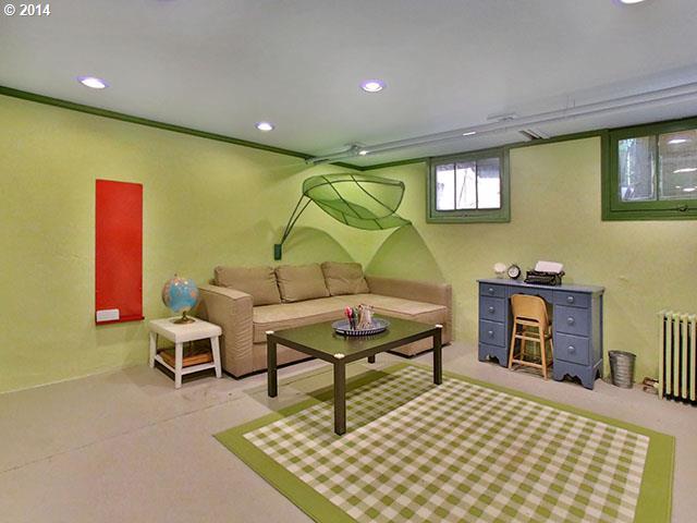 1930 Southwest Spring Street Portland, OR 97201 - Photo 14 of 16 Gallery Image 14
