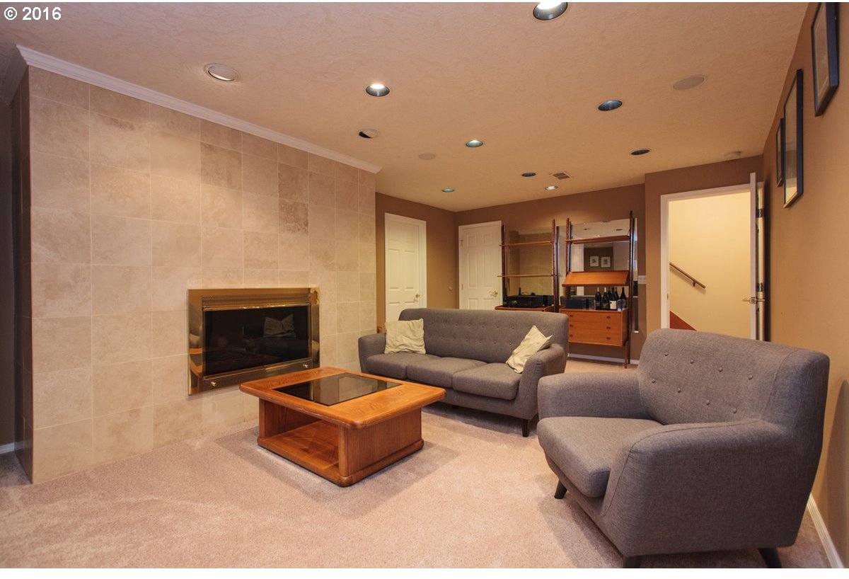 4300 Southwest Fraser Avenue Portland, OR 97225 - Photo 19 of 21 Gallery Image 19