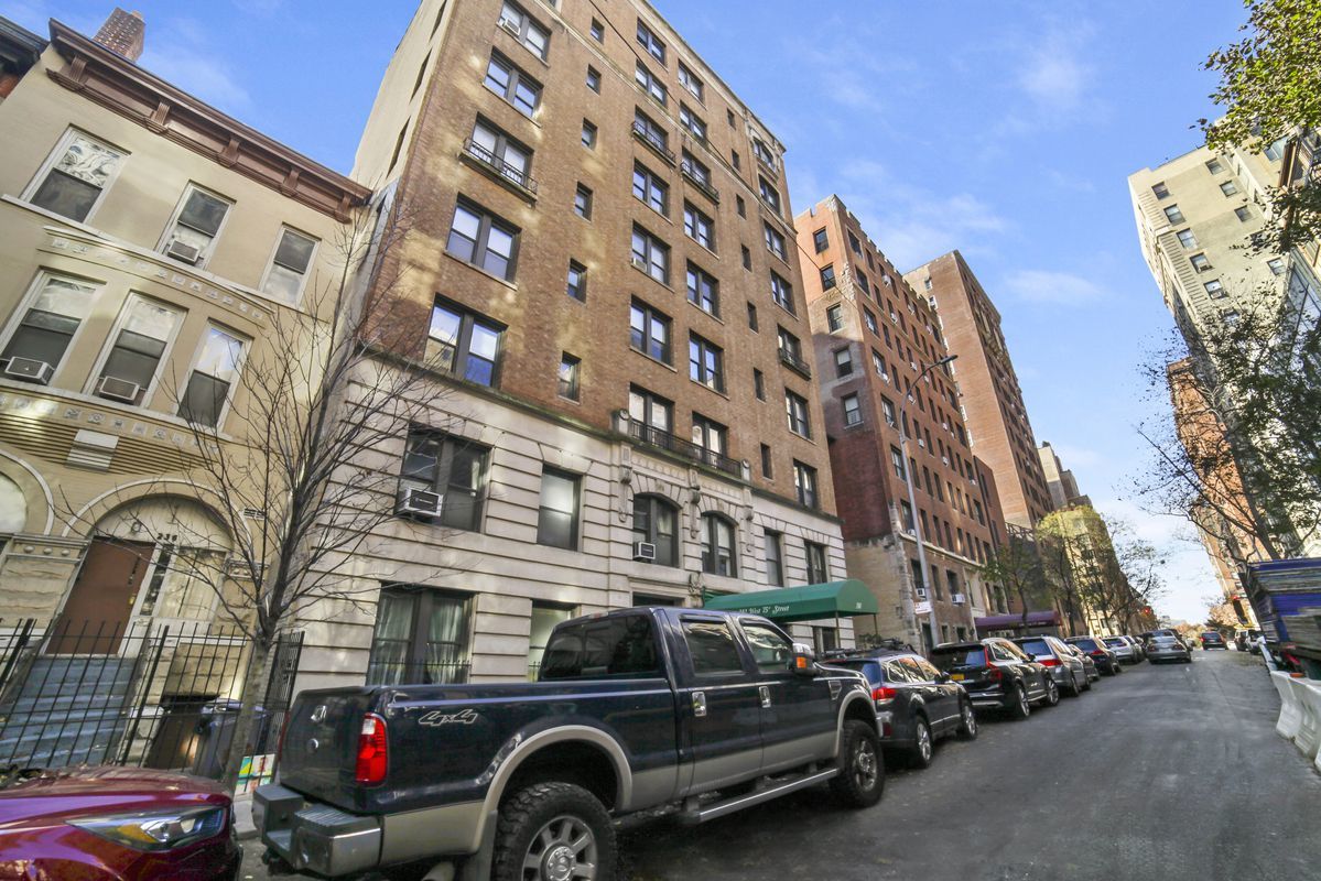 240 West 75th Street, Unit 4D Manhattan, NY 10023 - Photo 9 of 10