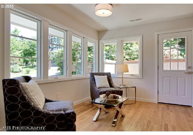 2814 Southwest Periander Street Portland, OR 97201 - Photo 4 of 16