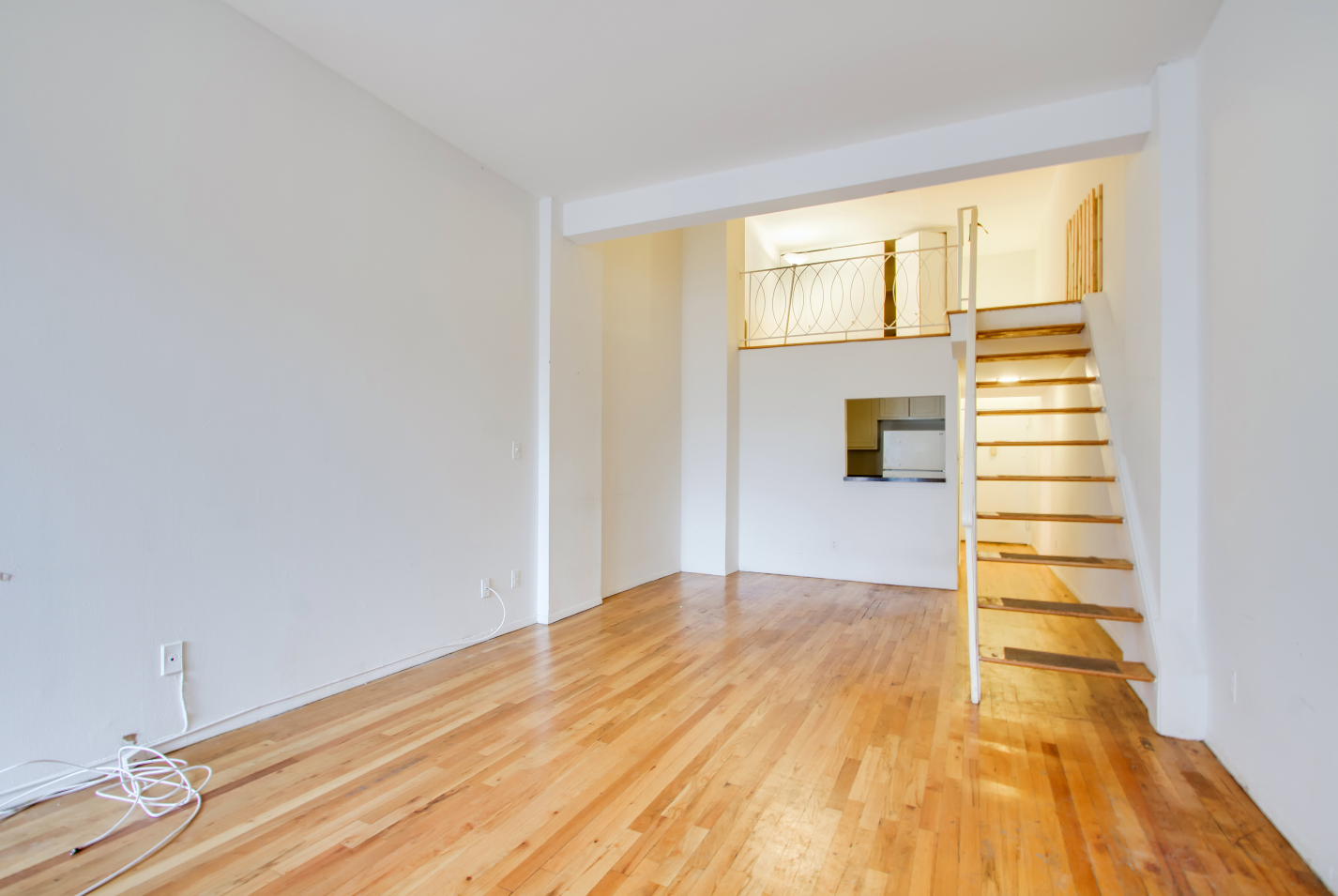 320 East 65th Street, Unit 413 Manhattan, NY 10065 - Photo 2 of 5