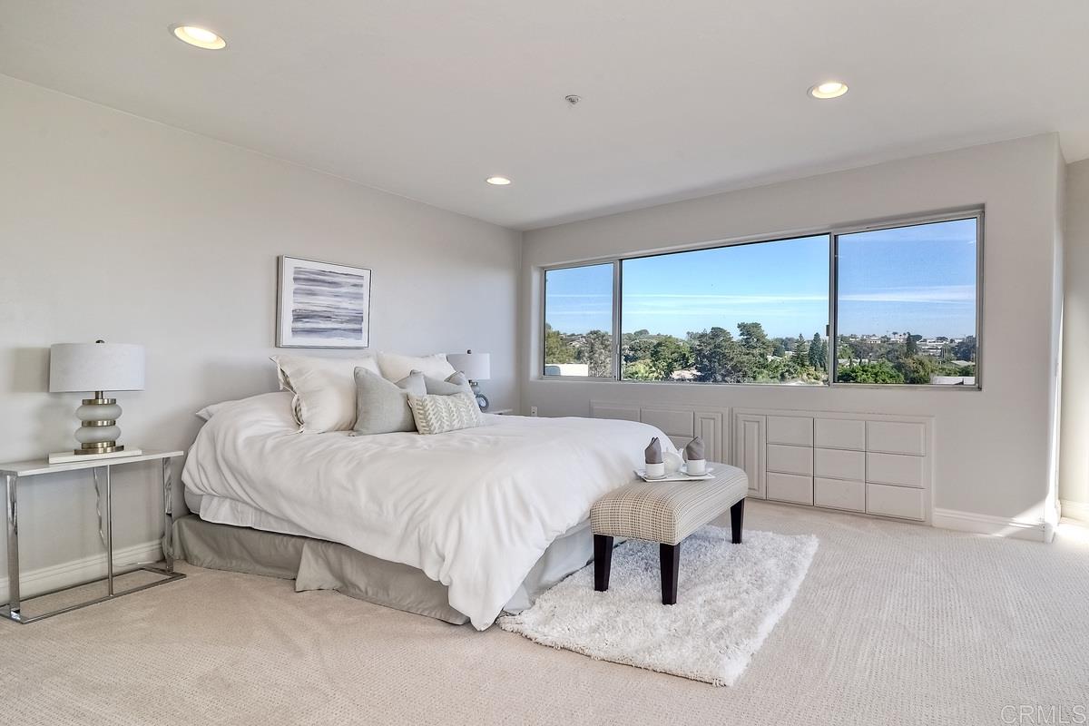 5352 Soledad Mountain Road San Diego, CA 92109 - Photo 11 of 25