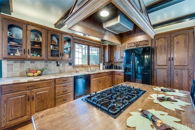 2001 Cypress Point Drive Corona, CA 92882 - Photo 15 of 62