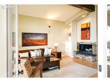 4419 Southwest Carl Place Portland, OR 97239 - Photo 17 of 24 Gallery Image 17
