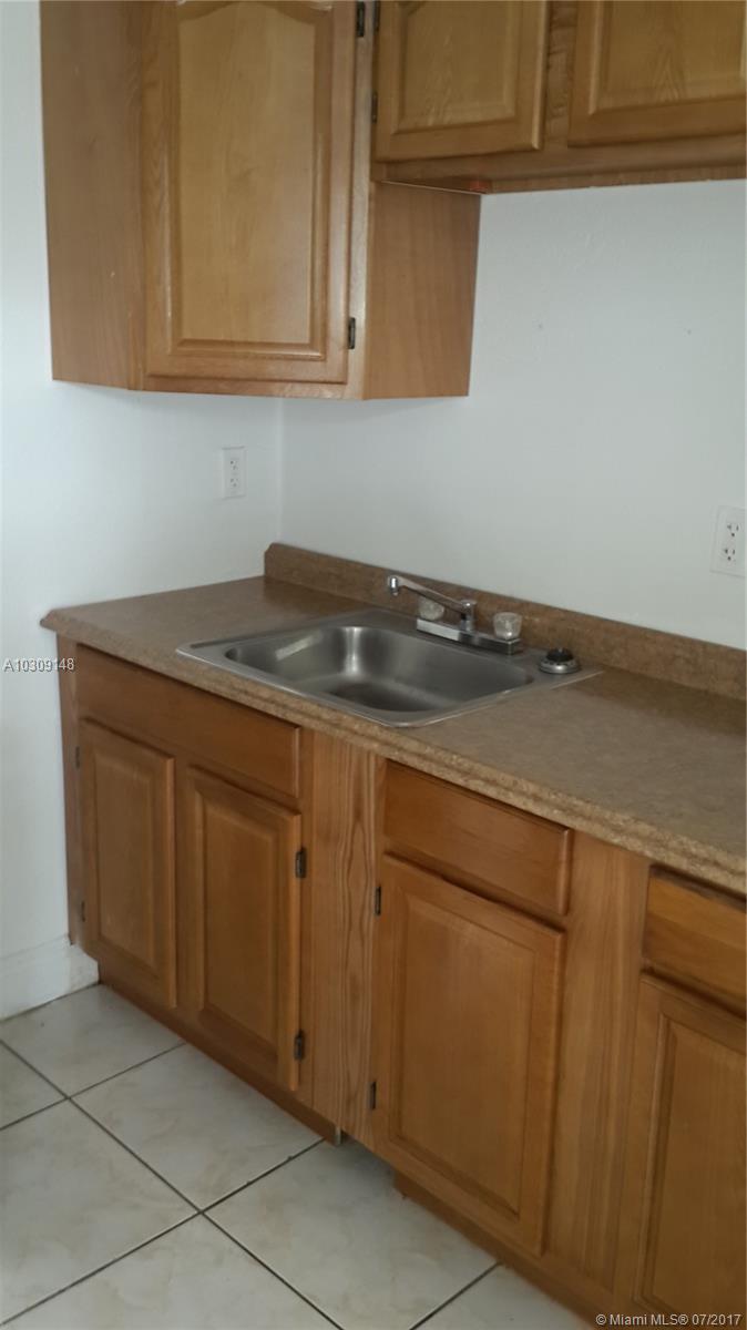 535 Northwest 7th Street, Unit 2 Miami, FL 33136 - Photo 9 of 14
