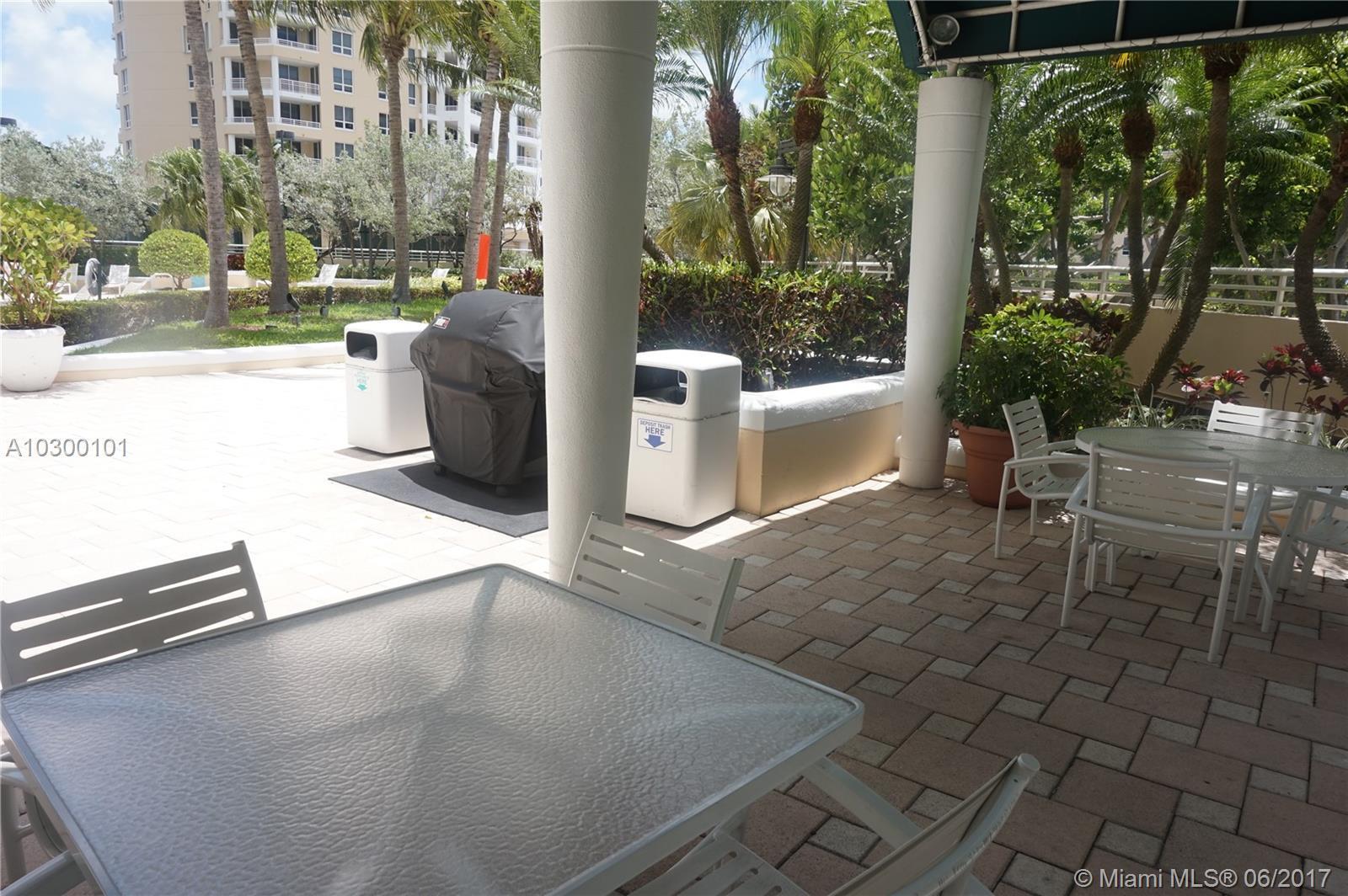 888 Brickell Key Drive, Unit 500 Miami, FL 33131 - Photo 21 of 28