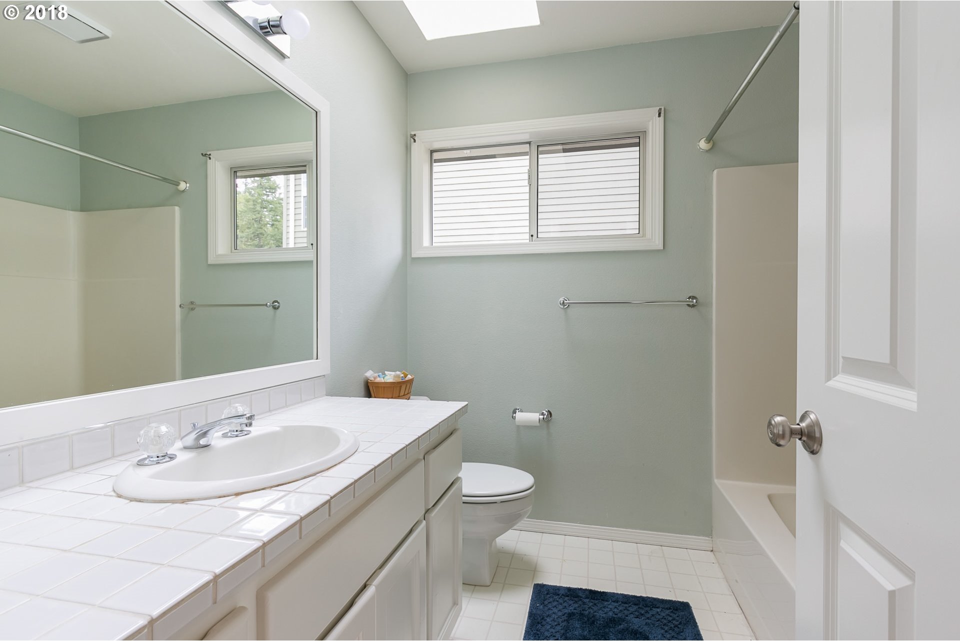 4110 Southwest Comus Street Portland, OR 97219 - Photo 17 of 27 Gallery Image 17