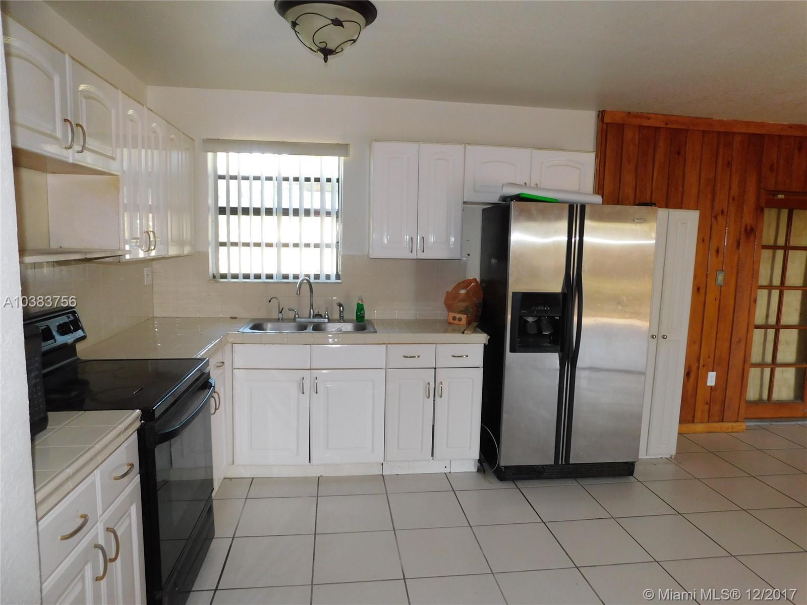 16301 Southwest 294th Street Homestead, FL 33033 - Photo 21 of 36