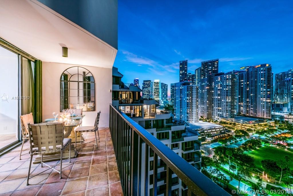520 Brickell Key Drive, Unit APH00 Miami, FL 33131 - Photo 29 of 48