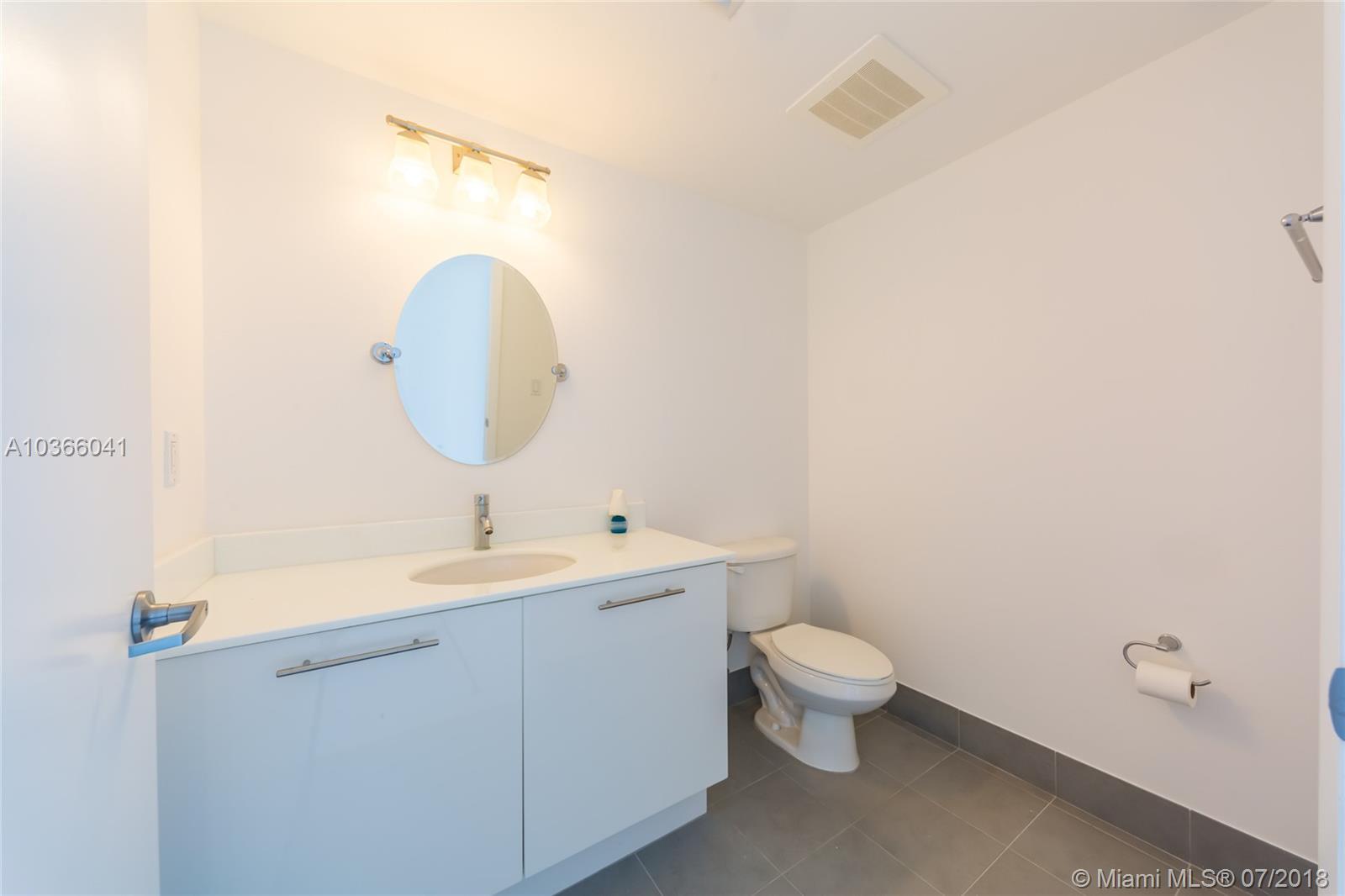 92 Southwest 3rd Street, Unit 4305 Miami, FL 33130 - Photo 17 of 33