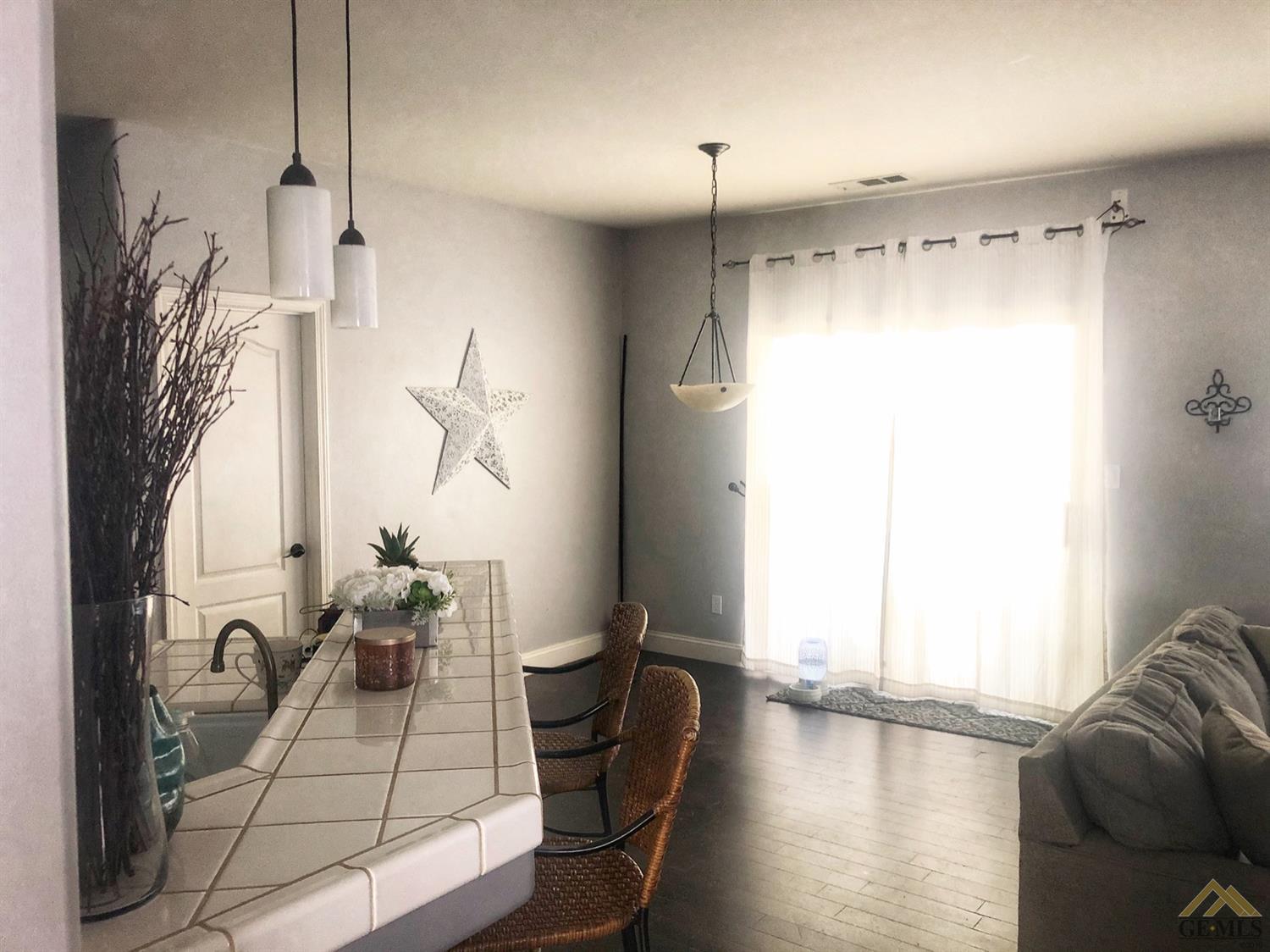 7006 Slickrock Drive Bakersfield, CA 93313 - Photo 4 of 5