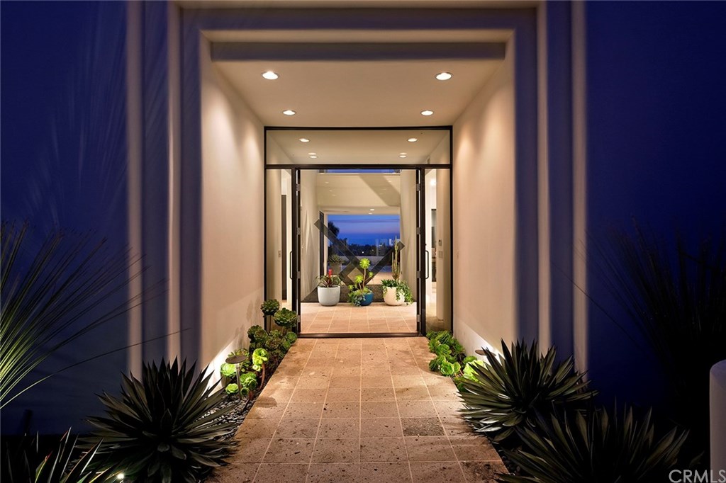 27 Gavina Dana Point, CA 92629 - Photo 4 of 55