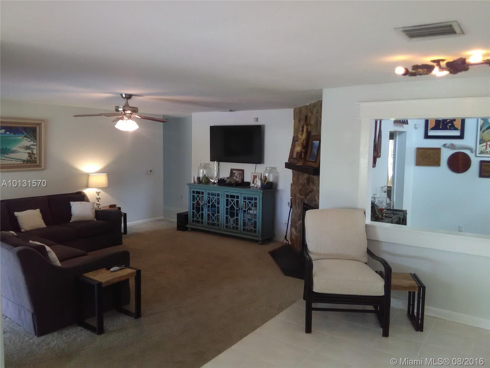 8421 Southwest 28th Street Davie, FL 33328 - Photo 7 of 34