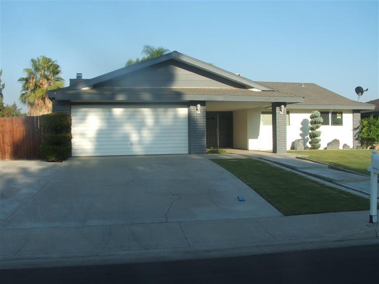 2741 Hempstead Lane Bakersfield, CA 93309 - Photo 1 of 12