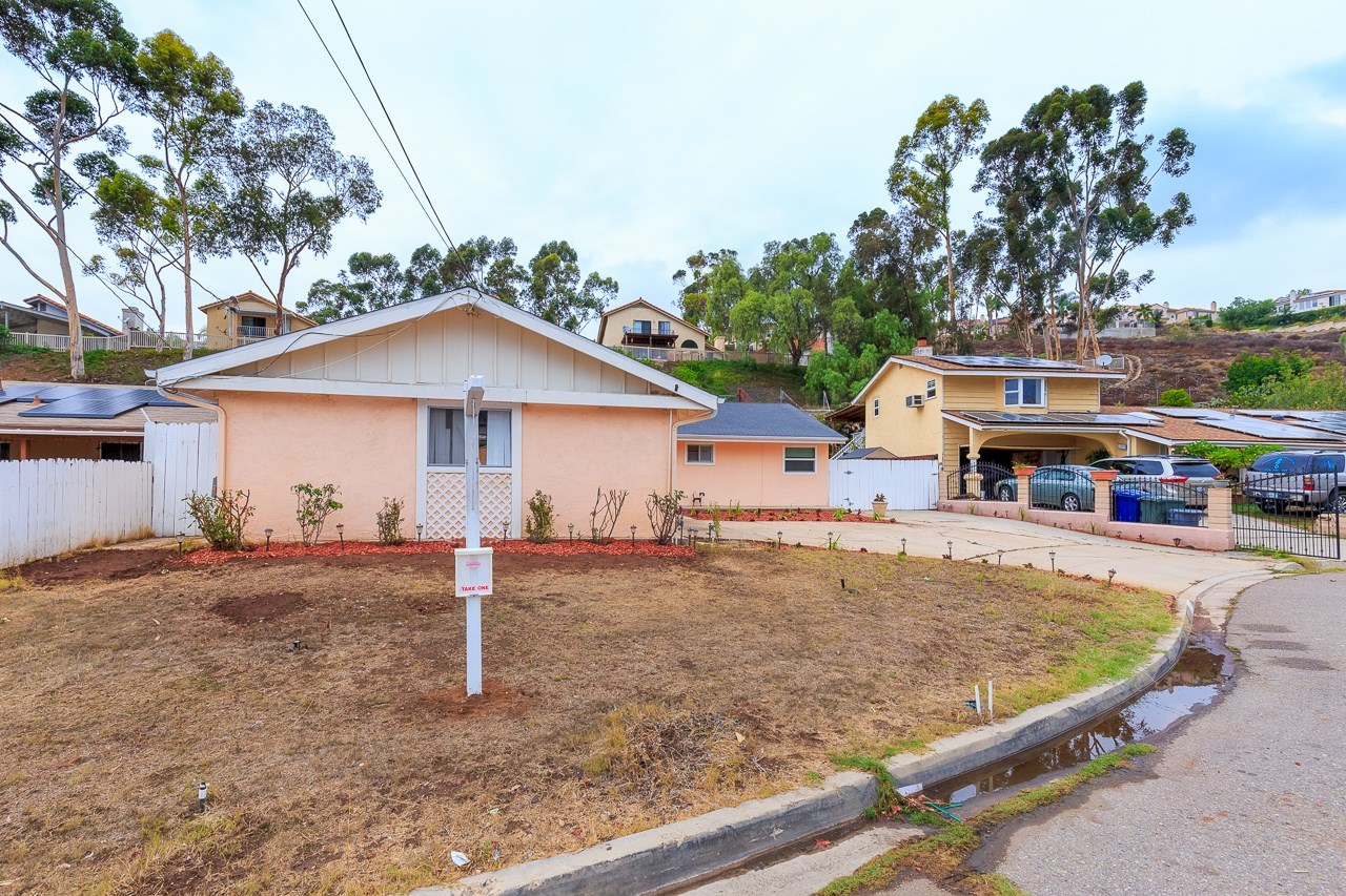 10362 Strawberry Lane Spring Valley, CA 91977 - Photo 3 of 23
