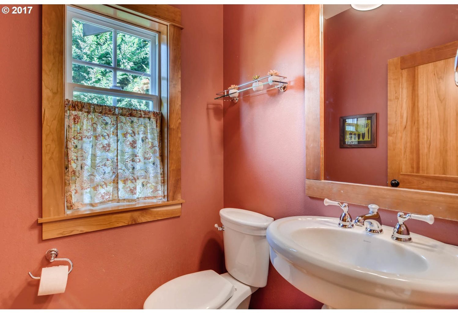 4325 Southwest Primrose Street Portland, OR 97219 - Photo 16 of 32 Gallery Image 16