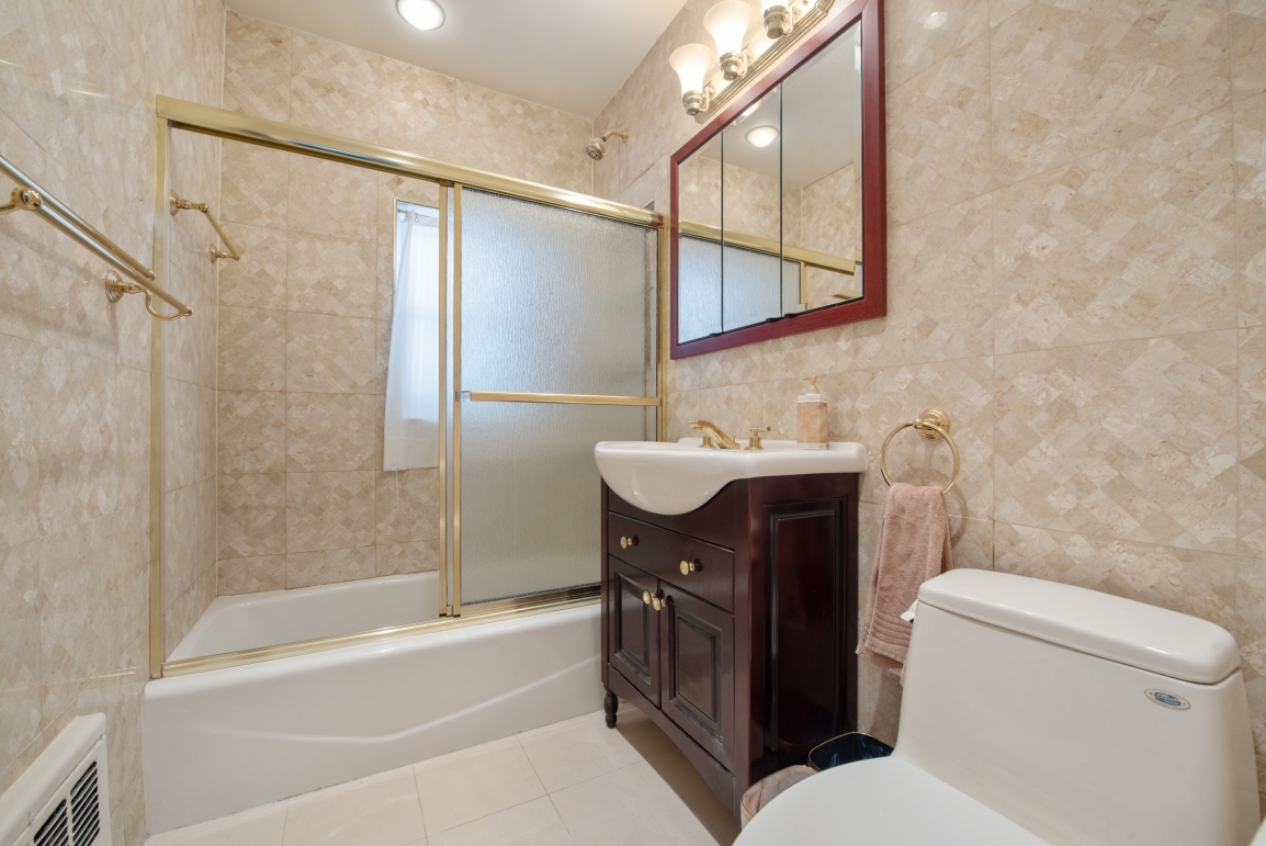 3036 Avenue T, Unit WHOLE Brooklyn, NY 11234 - Photo 14 of 21