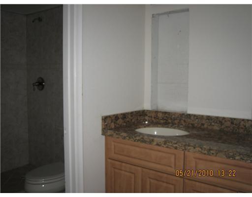 829 Camino Road, Unit 114C Delray Beach, FL 33445 - Photo 5 of 8