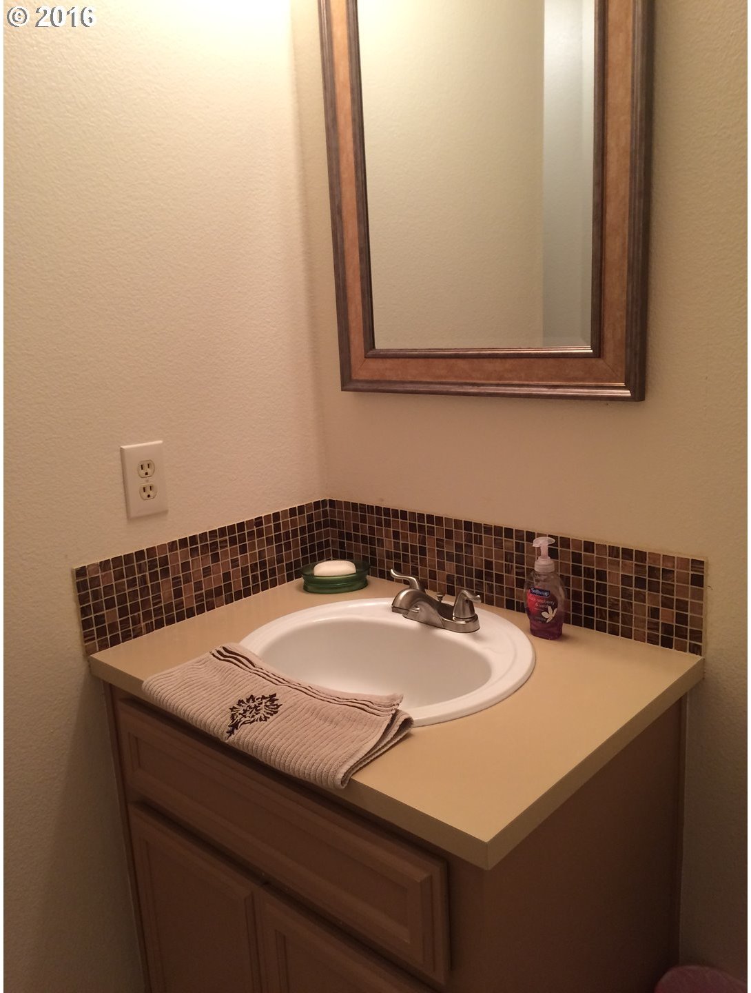 14806 Southeast Main Street Portland, OR 97233 - Photo 17 of 25