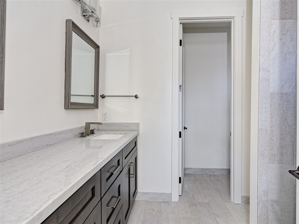 184 Pacific View Lane Encinitas, CA 92024 - Photo 8 of 20 Gallery Image 8