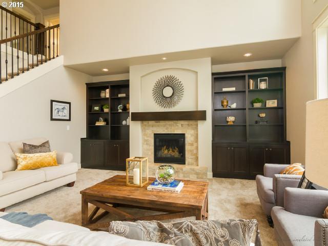 12447 Southwest Lesser Road Portland, OR 97219 - Photo 3 of 16 Gallery Image 3