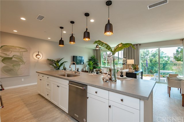 249 Morro Way, Unit 2 Simi Valley, CA 93065 - Photo 6 of 19