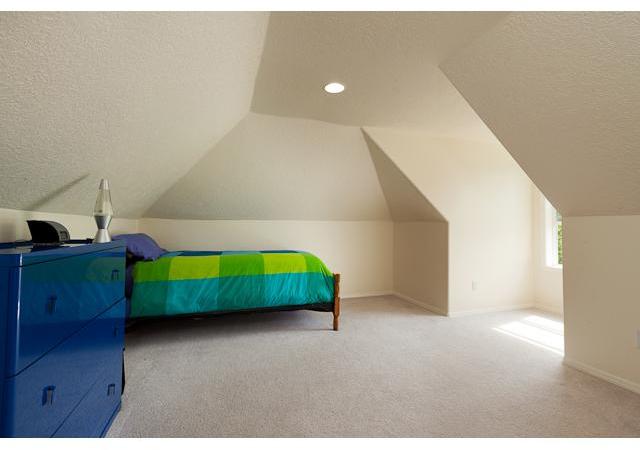 2441 Northwest Mill Pond Road Portland, OR 97229 - Photo 7 of 16 Gallery Image 7