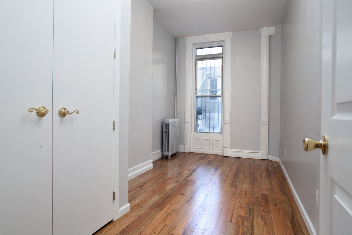 439 Tompkins Avenue, Unit 3 Brooklyn, NY 11216 - Photo 4 of 5