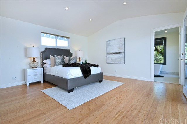 4406 Coronet Drive Encino, CA 91316 - Photo 18 of 44