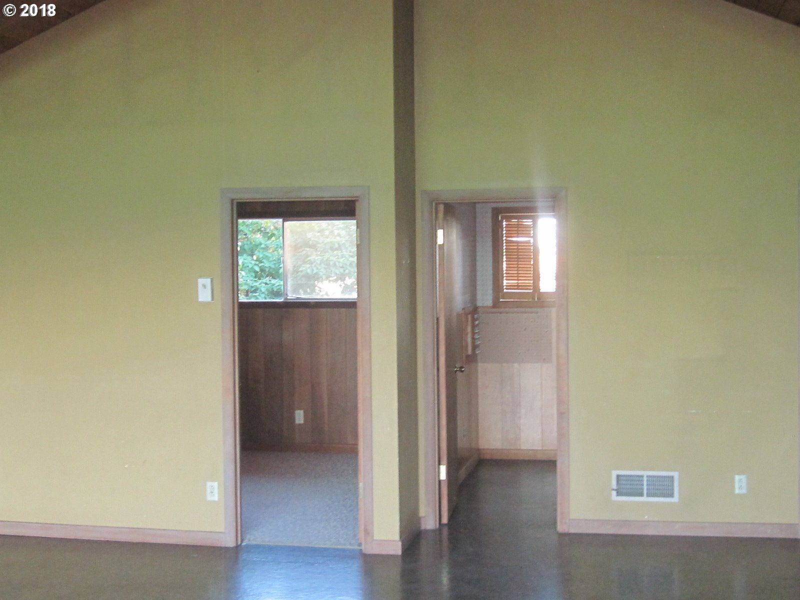 4030 Victor Point Road Northeast Silverton, OR 97381 - Photo 12 of 23