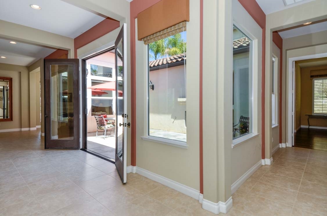 2883 Rancho Cortes Carlsbad, CA 92009 - Photo 5 of 22 Atrium looking toward entry