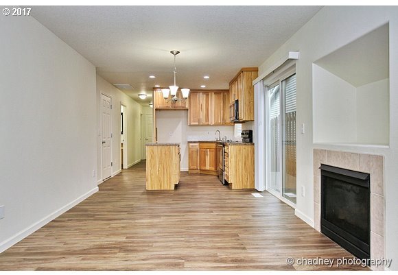 951 Southwest Junction Place Gresham, OR 97080 - Photo 4 of 16