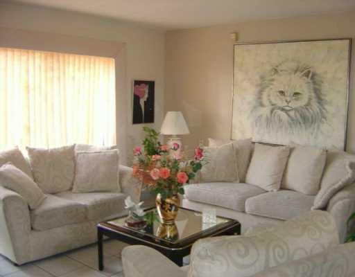 3463 Cluster Road Miramar, FL 33025 - Photo 4 of 5