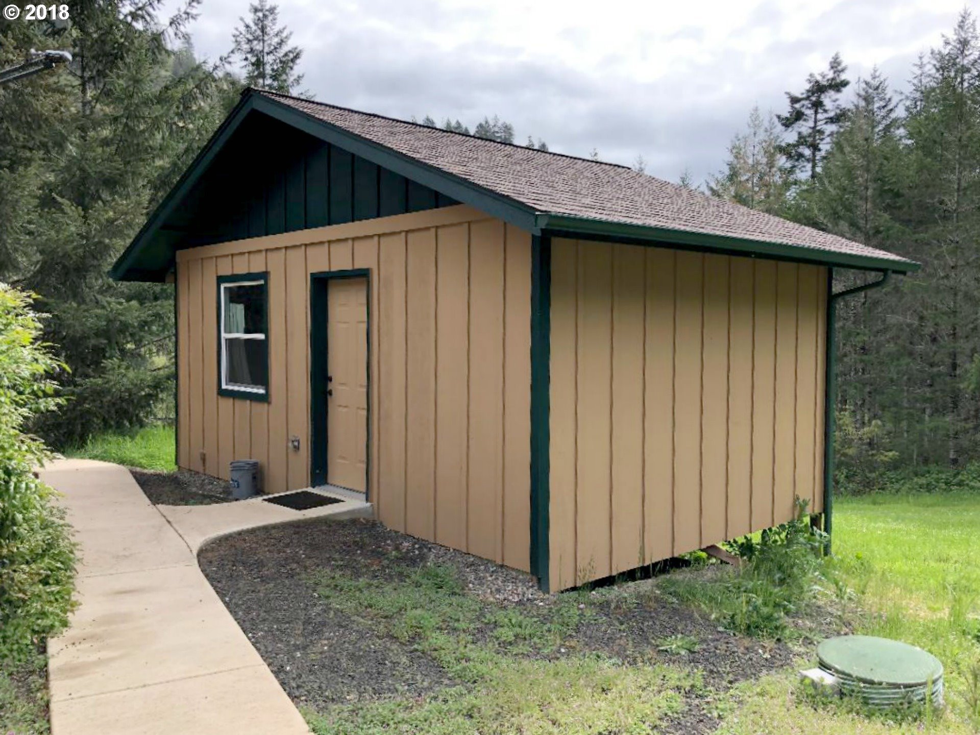 6920 Melqua Road Roseburg, OR 97471 - Photo 11 of 25 Gallery Image 11