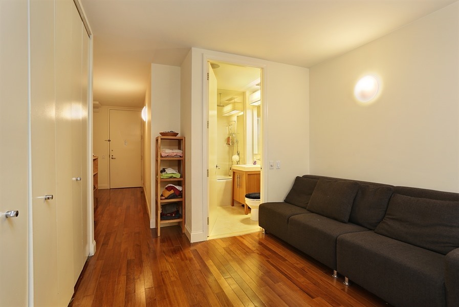 88 Greenwich Street, Unit 1801 Manhattan, NY 10006 - Photo 4 of 5