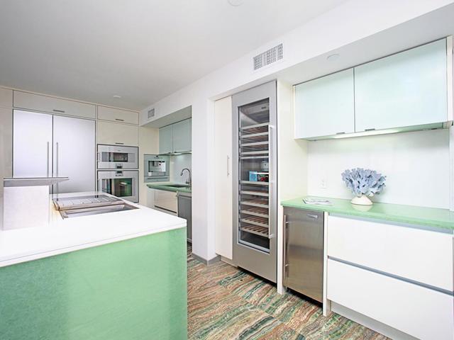 90 Alton Road, Unit 704 Miami Beach, FL 33139 - Photo 2 of 10