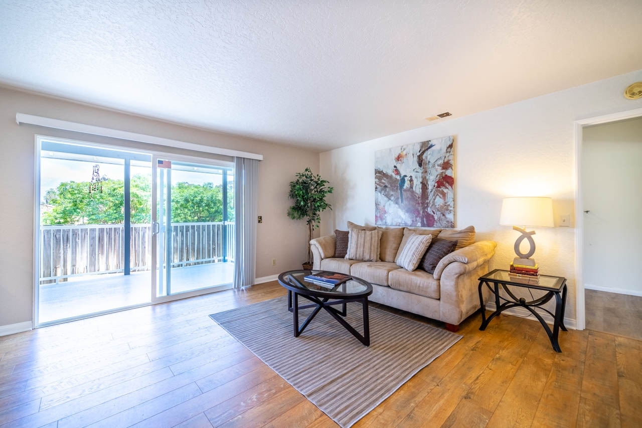 110 Knoll Road Vista, CA 92083 - Photo 11 of 22 Gallery Image 11