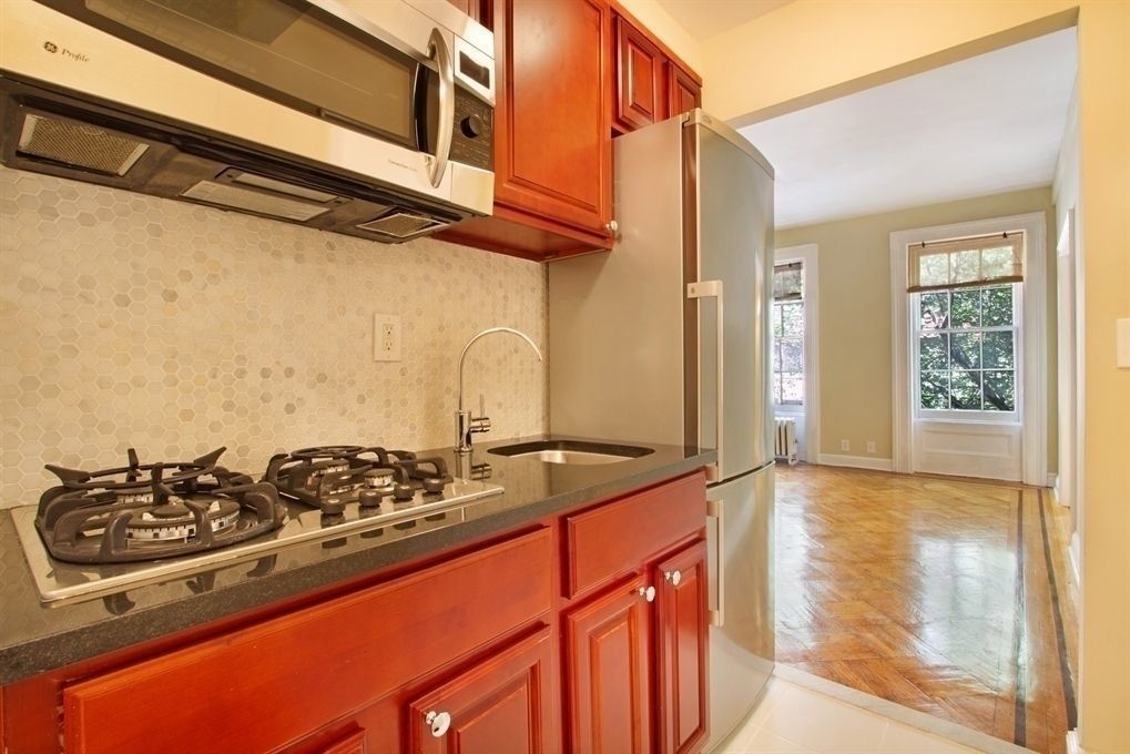 56 West 12th Street, Unit 3 Manhattan, NY 10011 - Photo 2 of 9