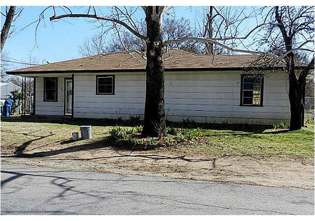 417 West McKinney Street Pilot Point, TX 76258 - Photo 1 of 1