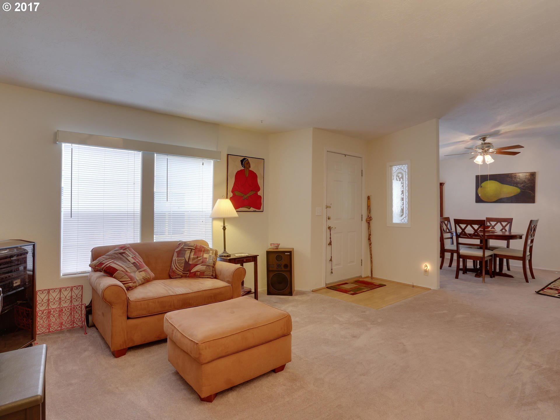 931 Southwest Sunset Way Troutdale, OR 97060 - Photo 6 of 32