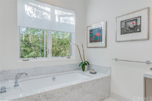 $3,900,000 | 925 Sandcastle Drive, Corona del Mar, CA 92625