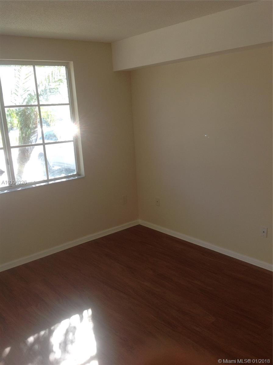 7940 North Nob Hill Road, Unit 103 Tamarac, FL 33321 - Photo 9 of 27 Gallery Image 9