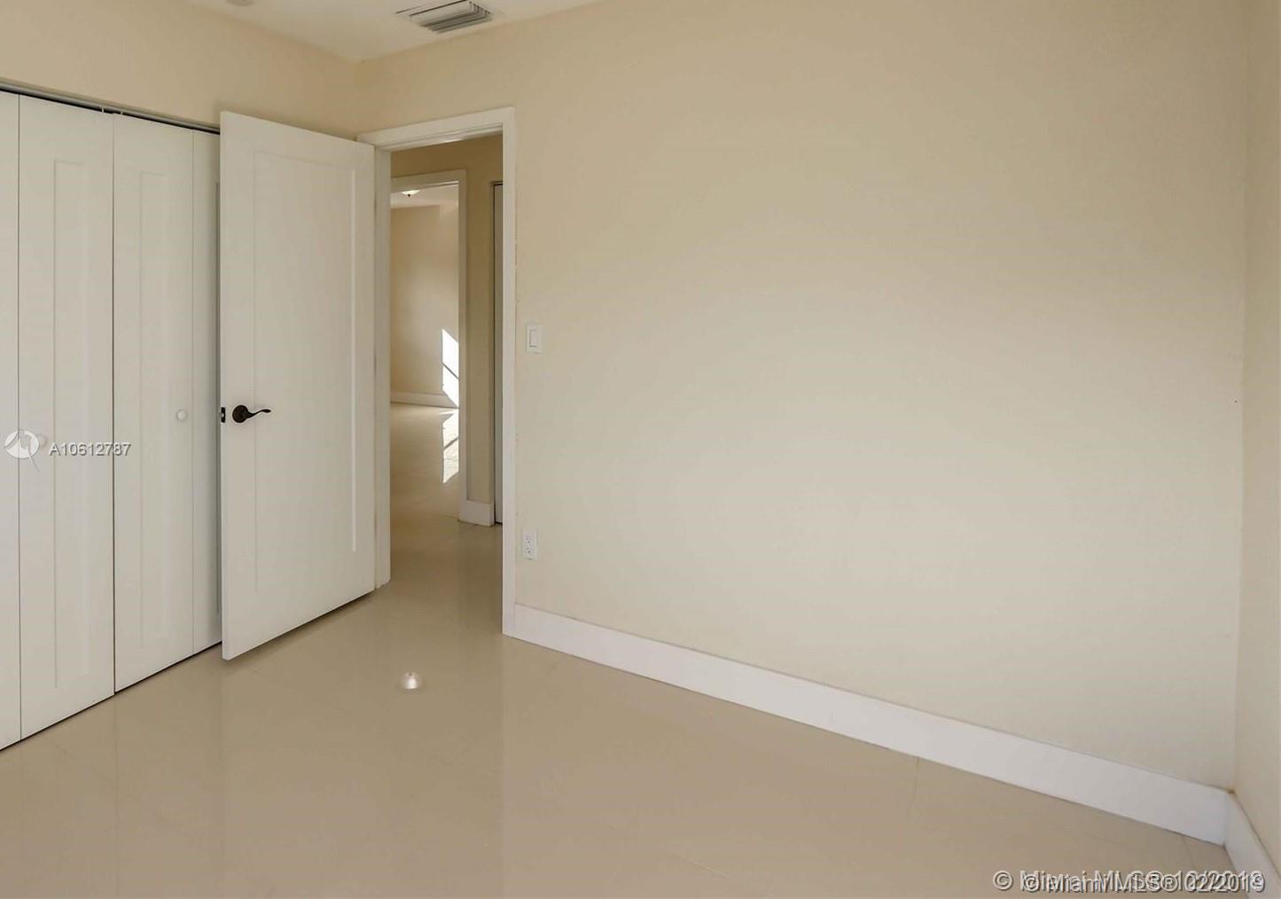 4634 Southwest 127th Place Miami, FL 33175 - Photo 16 of 23
