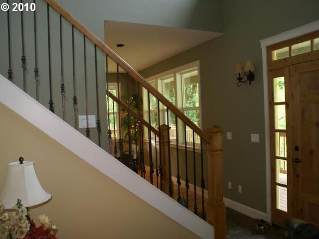931 Northeast Rohrbach Road Corbett, OR 97019 - Photo 4 of 16 Gallery Image 4