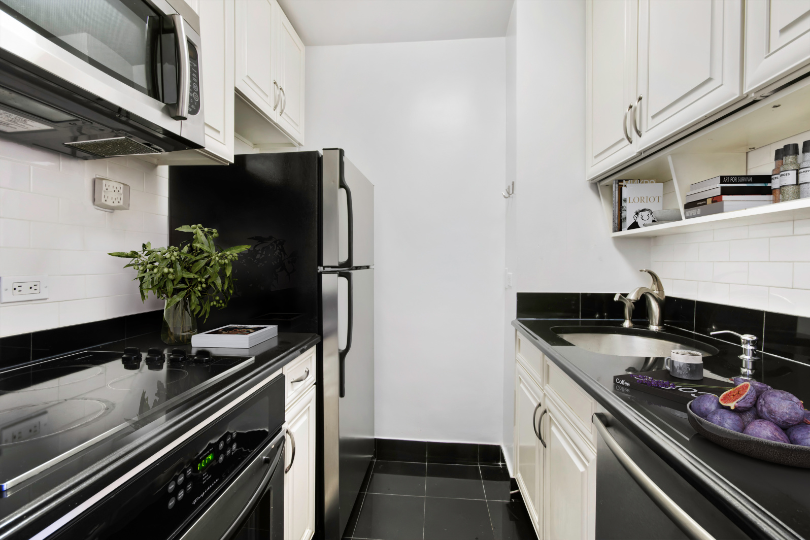 159 West 53rd Street, Unit 19C Manhattan, NY 10019 - Photo 3 of 7