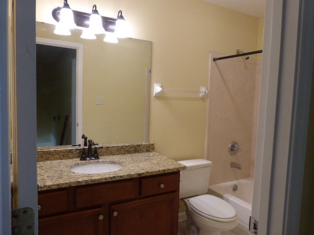 400 Tribal Woods Road Collierville, TN 38017 - Photo 21 of 24 2nd upstairs full bath