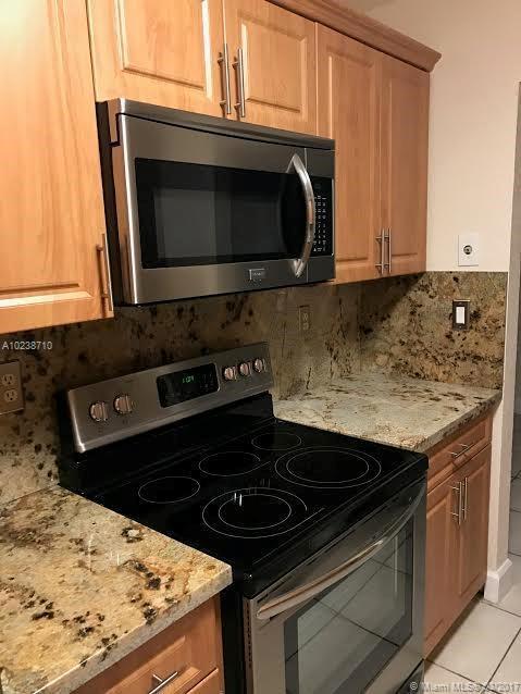 10816 North Kendall Drive, Unit R9 Miami, FL 33176 - Photo 8 of 26