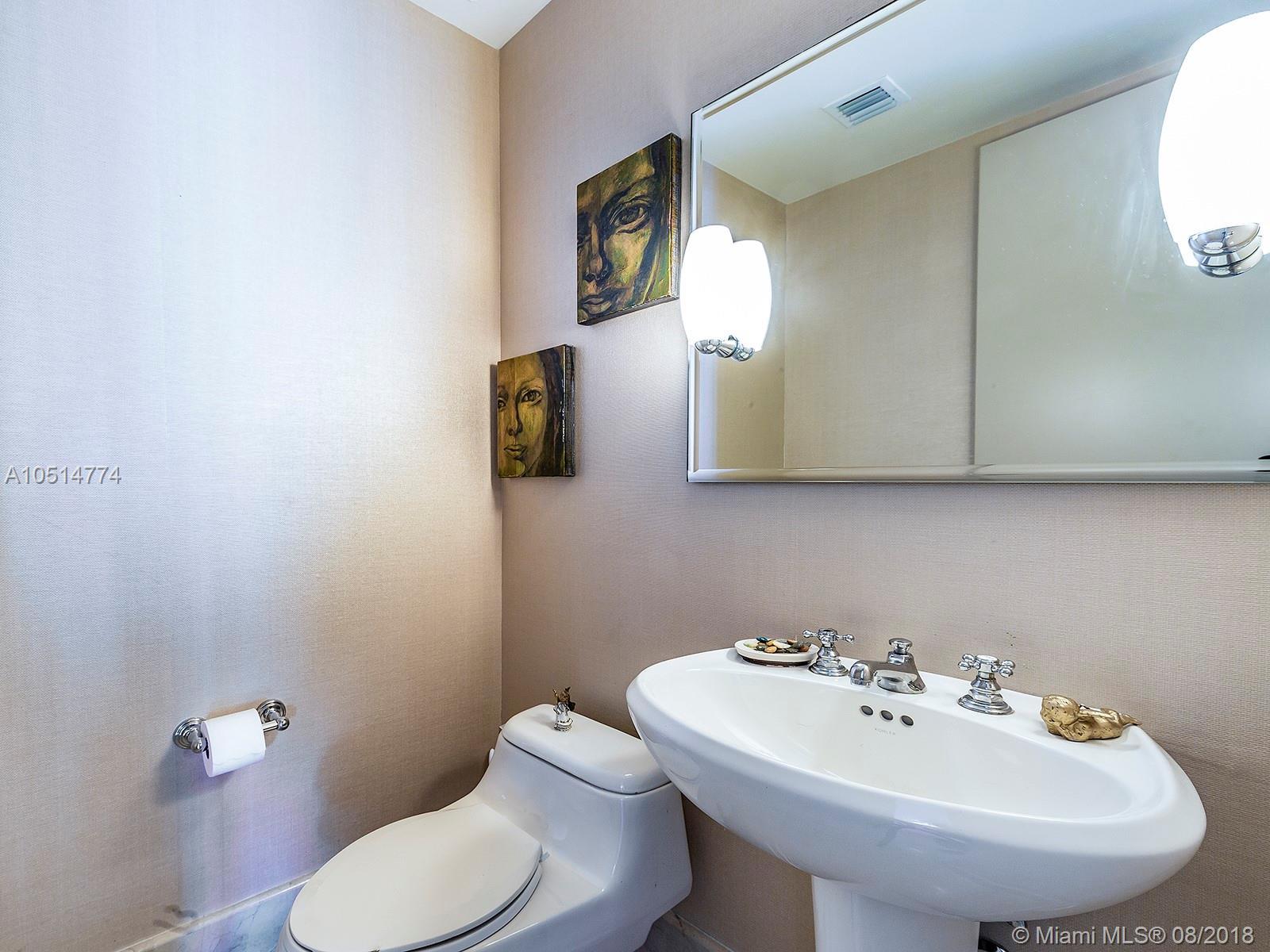 100 South Pointe Drive, Unit 3201 Miami Beach, FL 33139 - Photo 8 of 28