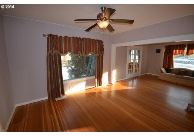 601 East 9th Street The Dalles, OR 97058 - Photo 7 of 16