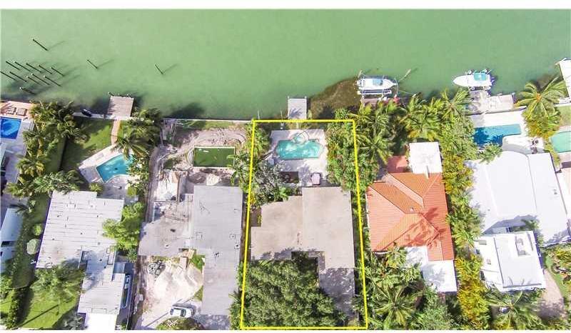 1250 South Biscayne Point Road Miami Beach, FL 33141 - Photo 2 of 16